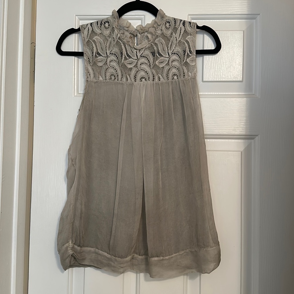 H trend made in Italy 100% silk lace crochet sleeveless blouse XS